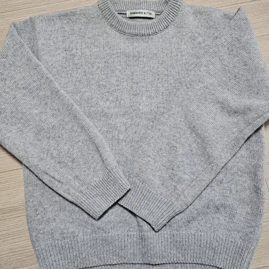 썸웨어버터 essential wool round knit 그레이,네이비