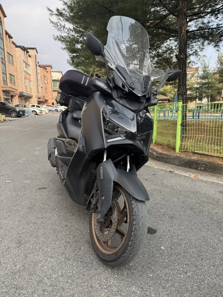 Xmax300 23년식 배달 풀튜닝 22000km 포르자350