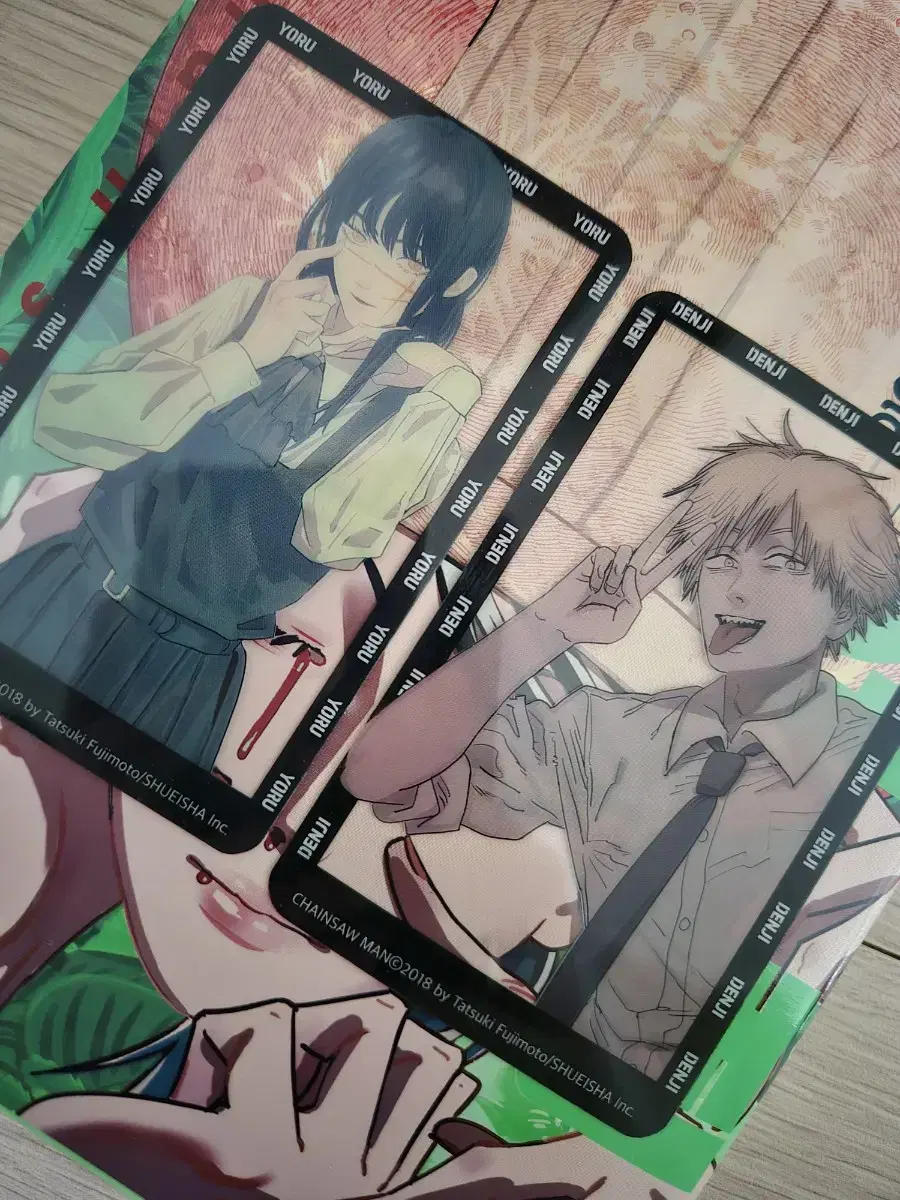 poca, a special edition of the 15th volume of Chainsaw Man, is now available for sale.