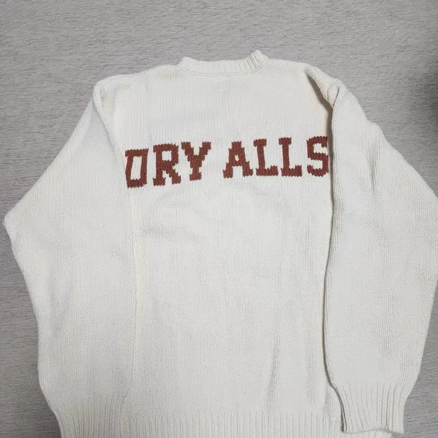 [XL]휴먼메이드 Dachs Knit Sweater White 판매합니다