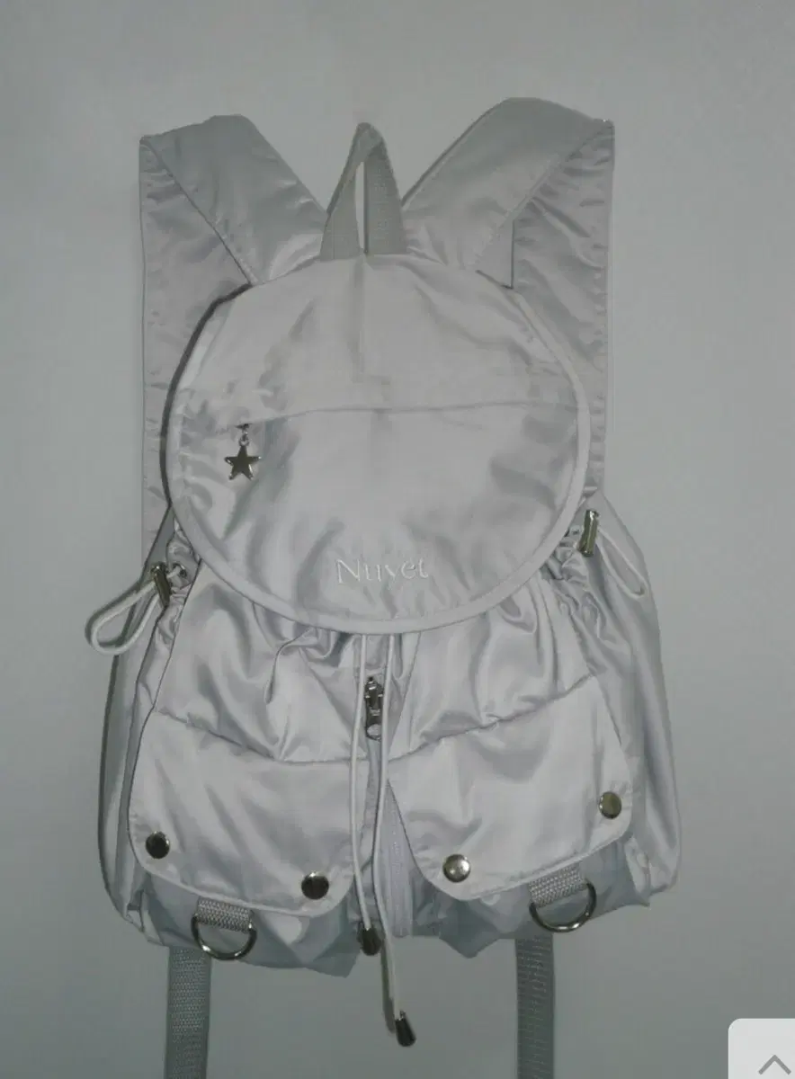 누엣 Nuyet 그레이 라운드 포켓 백팩 pocket backpack