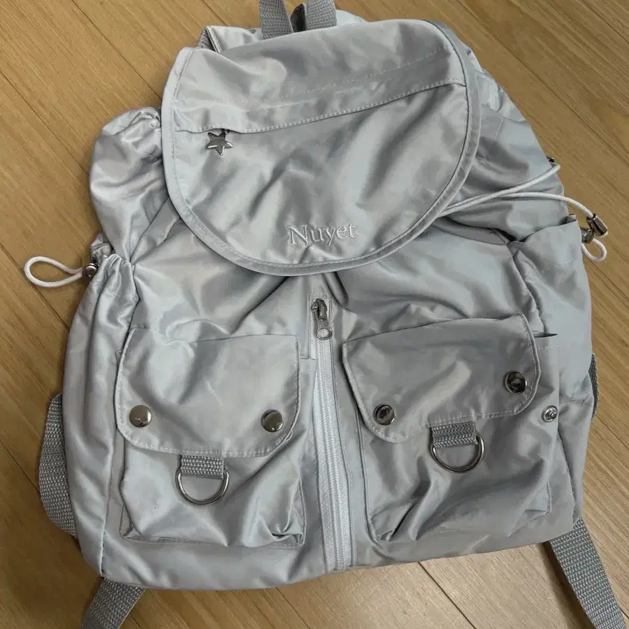 누엣 Nuyet 그레이 라운드 포켓 백팩 pocket backpack