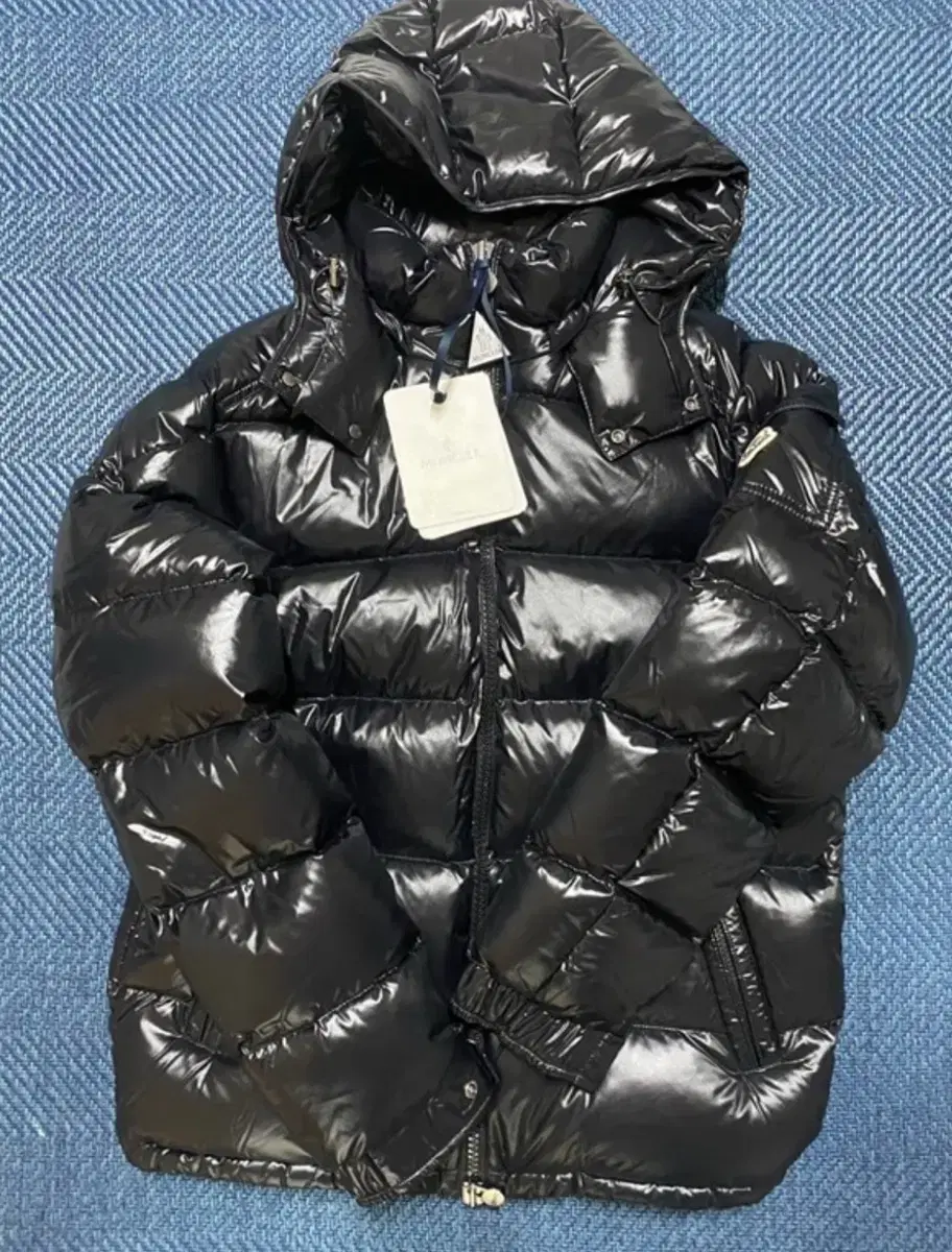 Moncler maya Tadalin new in size 4,5