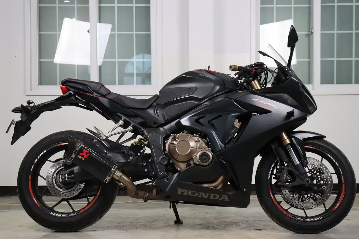 2019년식 혼다-CBR650R 판매합니다