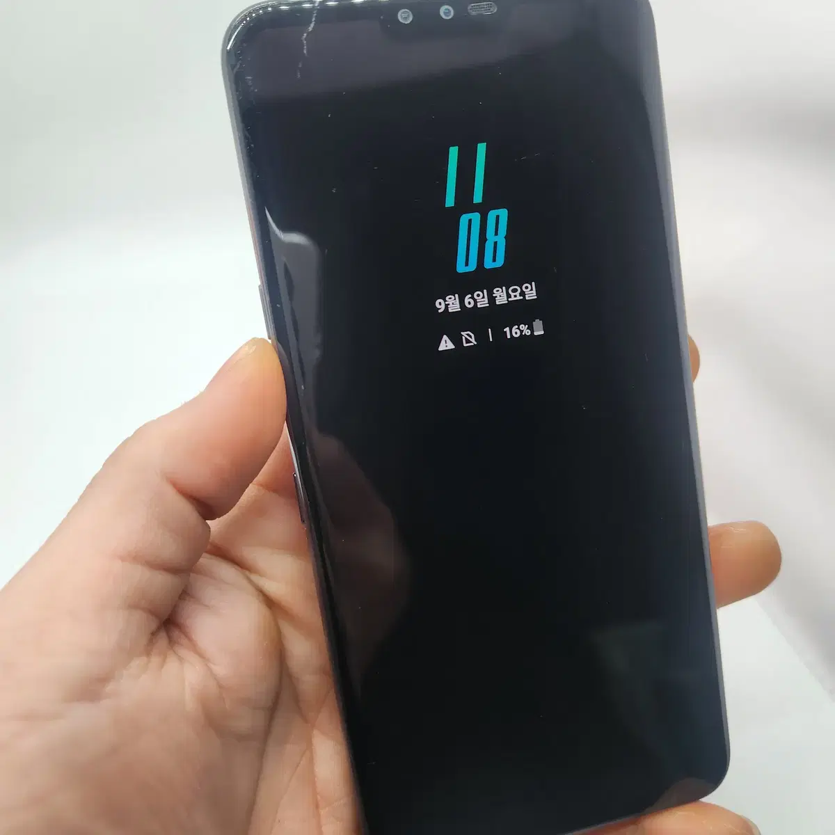 LG V50 128GB 블랙 팝니다