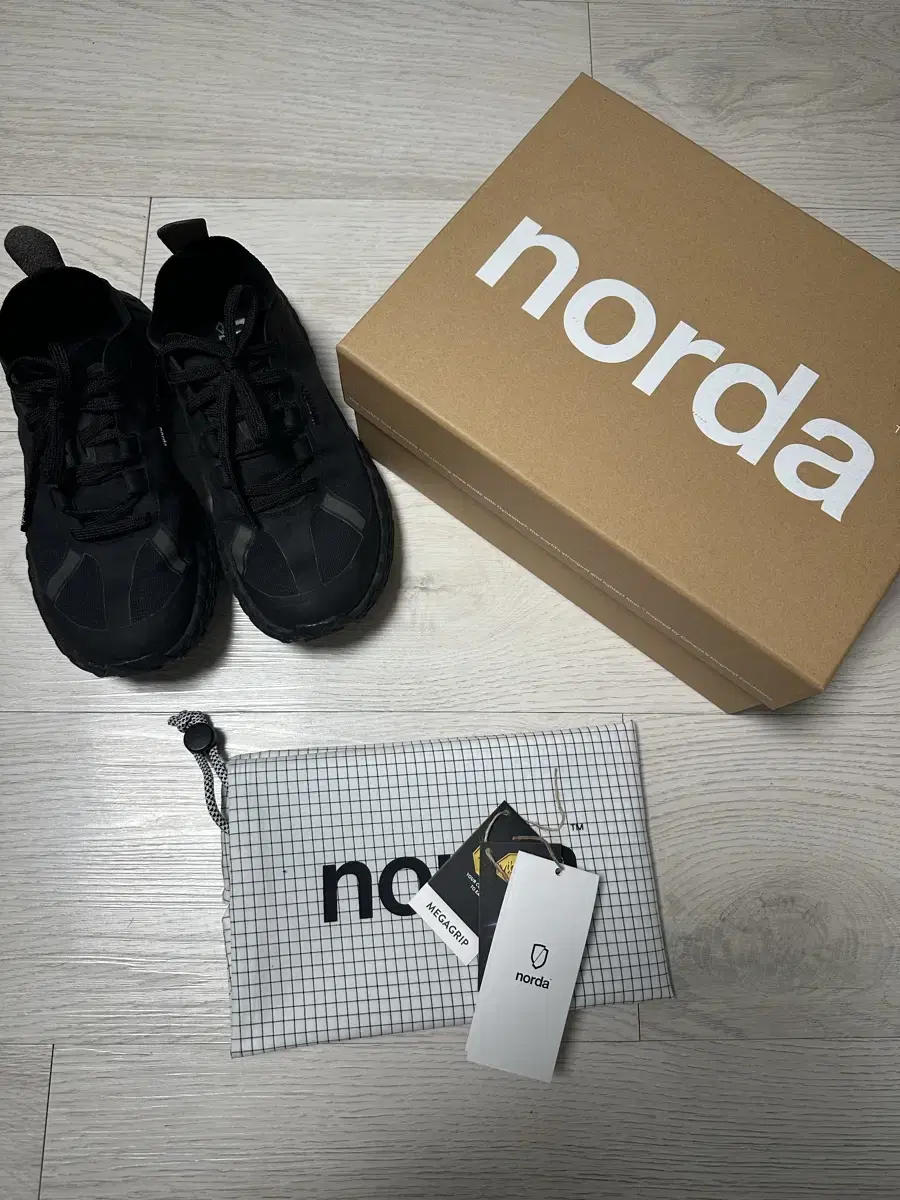 Noda 001 240 Stealth Black