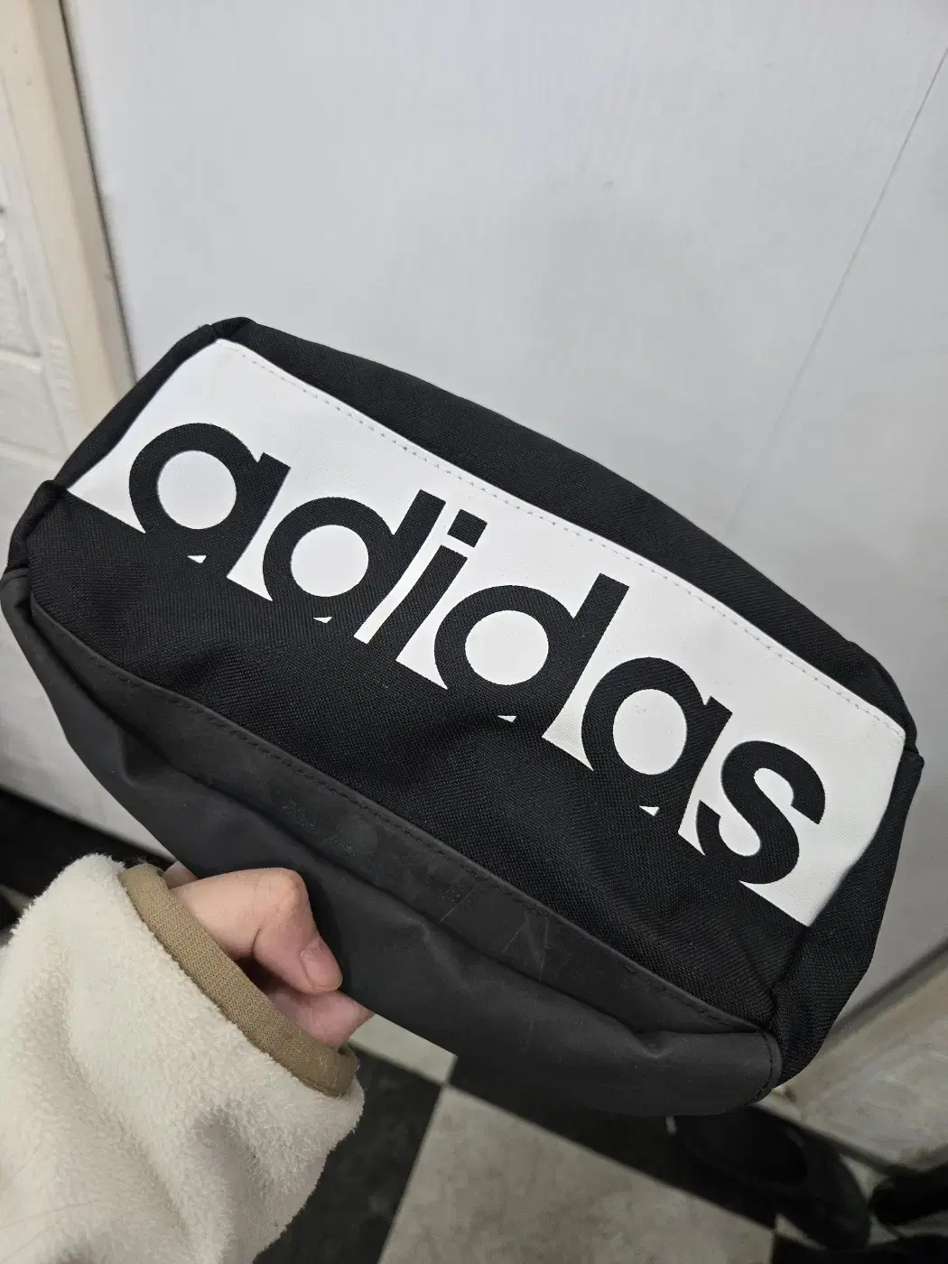 adidas 아디다스 힙색 가방! 수납공간 넓고 디자인 깔끔해요!~