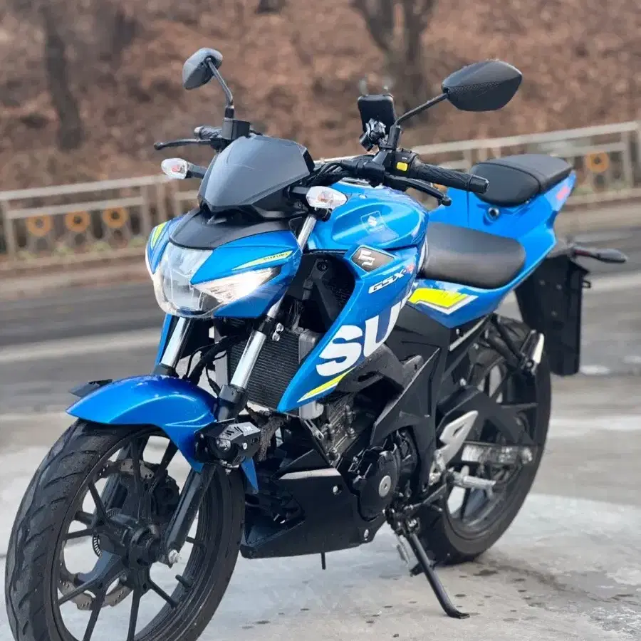 스즈키 gsxs125 18년식 7천키로대 저렴히 판매합니다