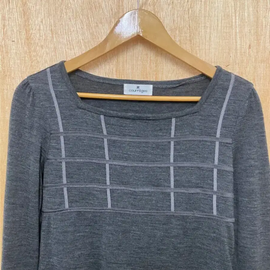 COURREGES square neck knit