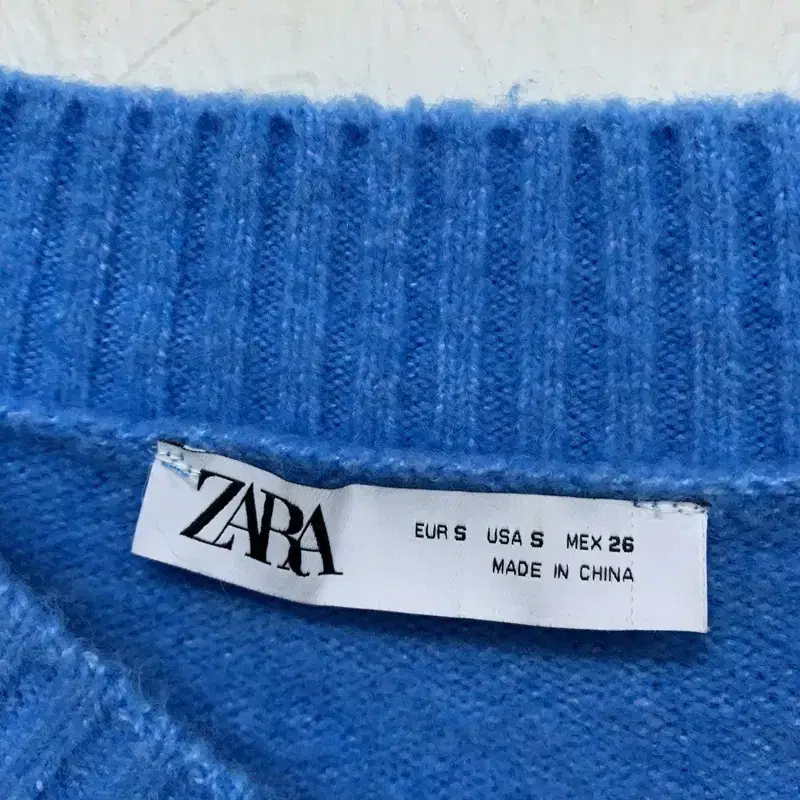 자라 ZARA 블루 여자 브이넥 울 니트 95 G01342