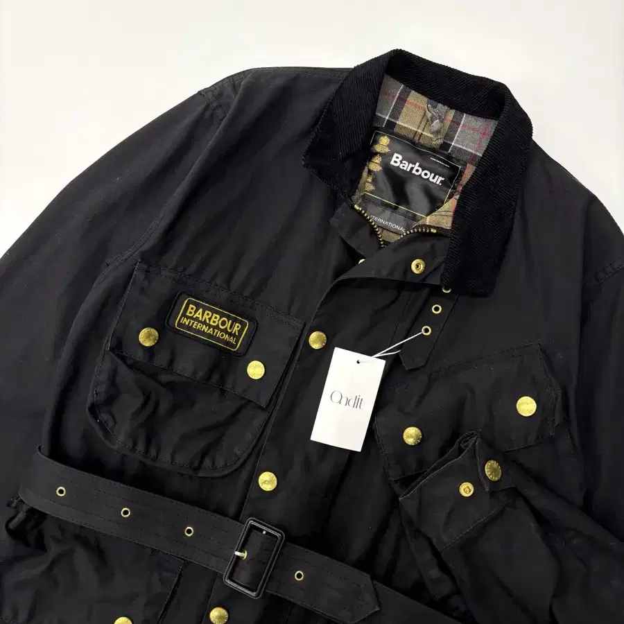 Barbour 바버 인터네셔널 벨티드 왁스자켓 블랙