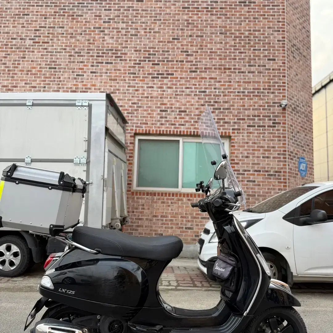 [점검완료]베스파 LX125 20년식 7천KM 블랙 저렴하게 판매합니다!