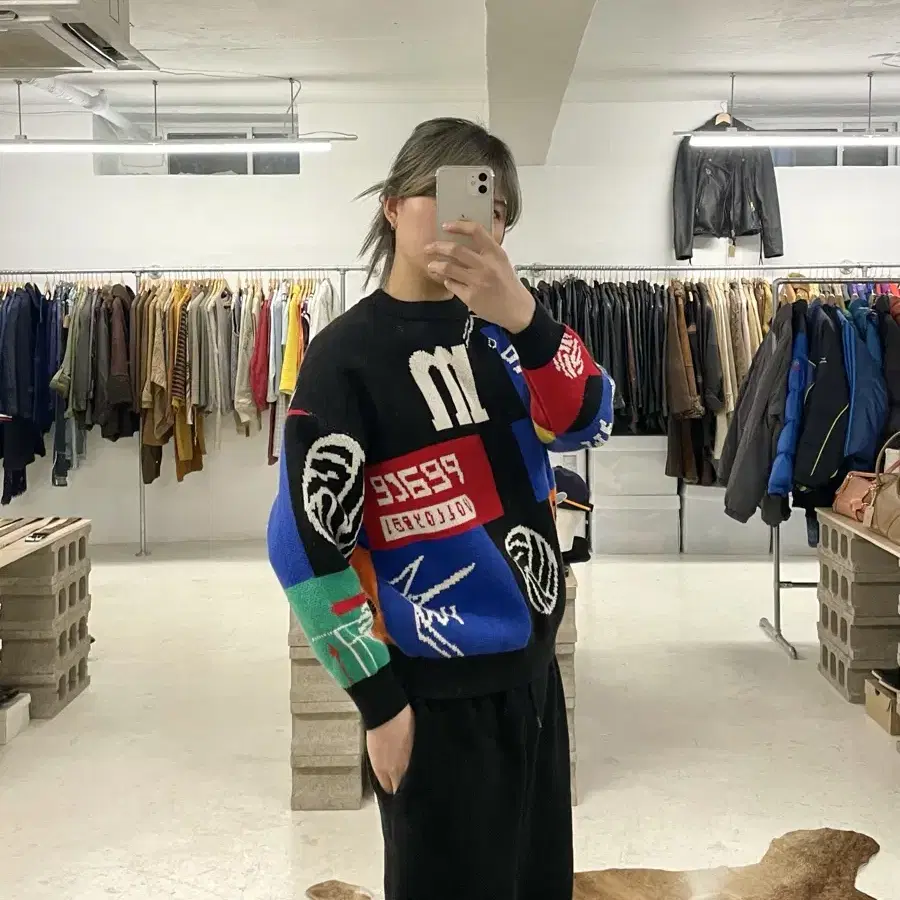 VTG graphic knit