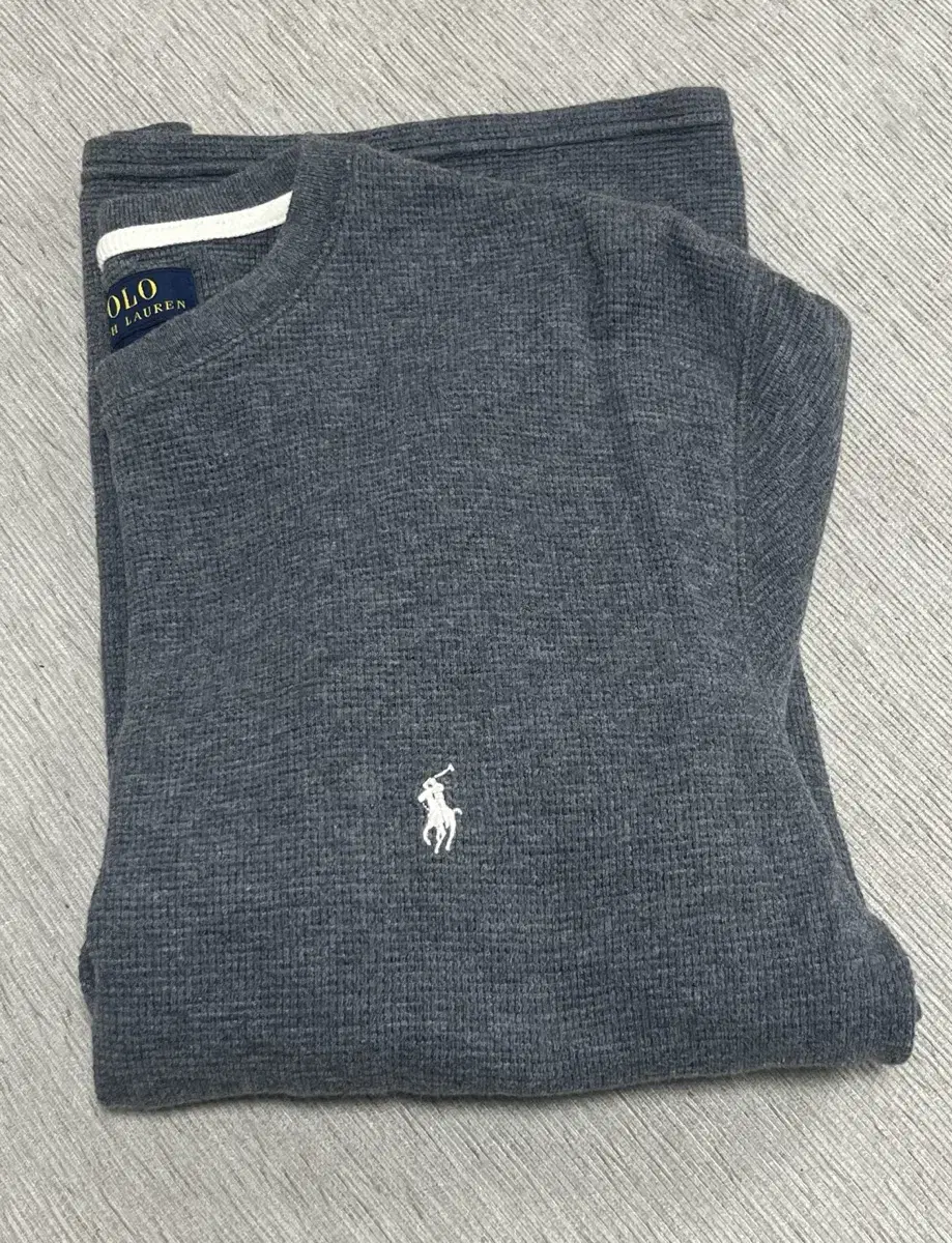 Polo Waffle Knit (White Pony)