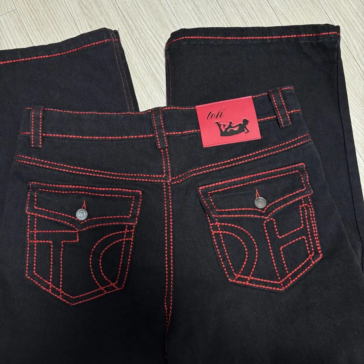 [새상품] Toh cherry stitch raw pants 체리 스티치