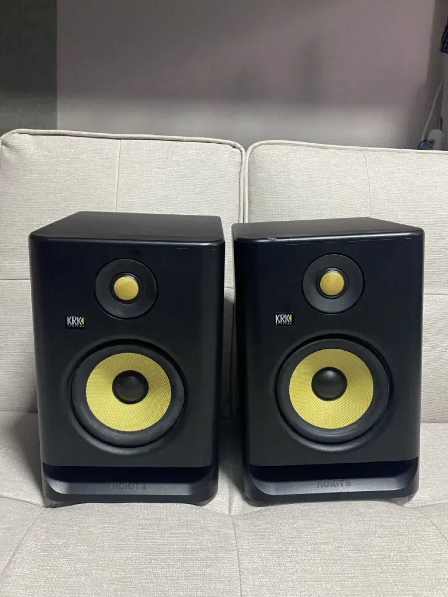 스피커 Krk rokit5 g4 2통 판매합니다!