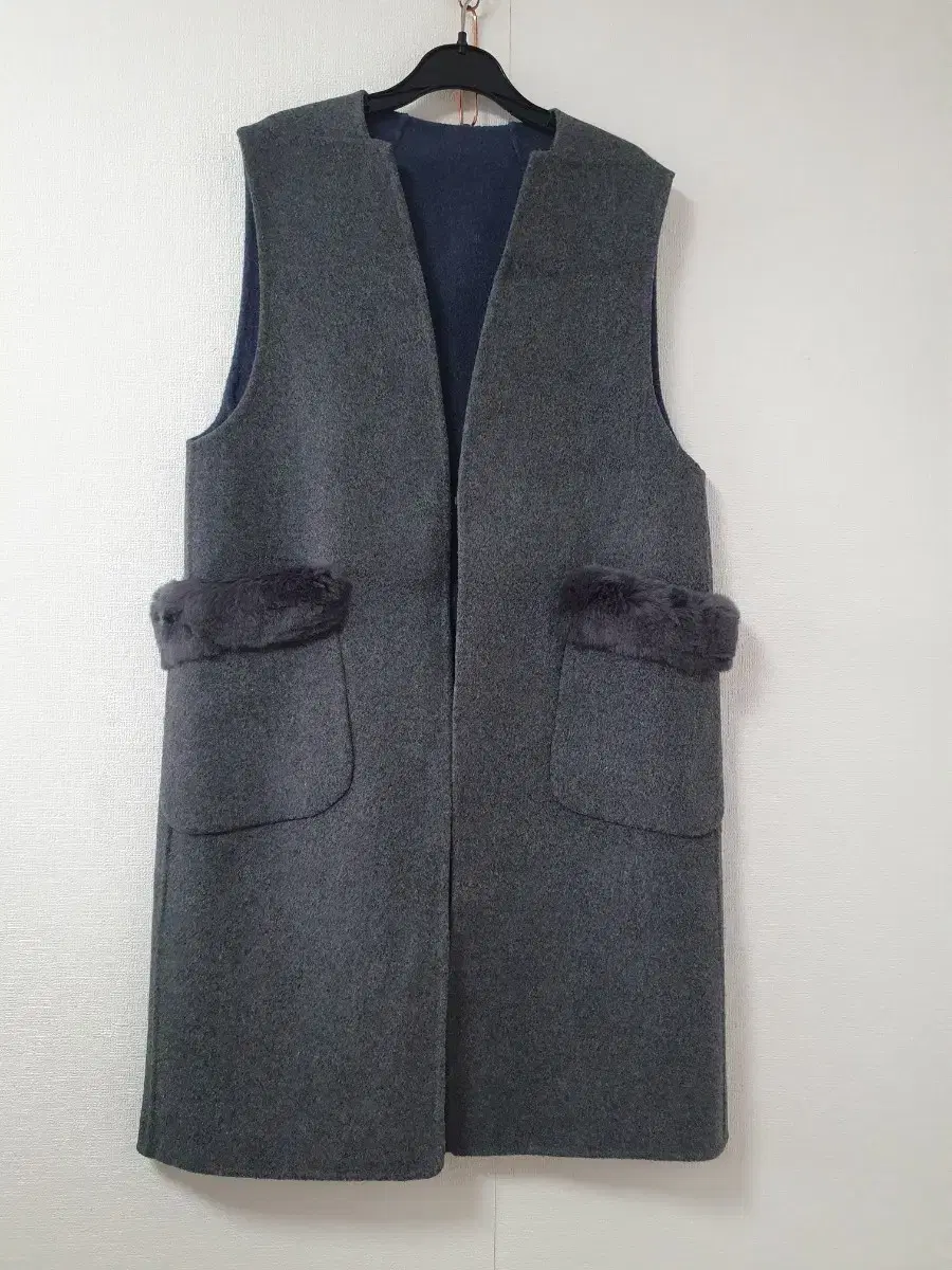 Handmade vest in cashmere and wool