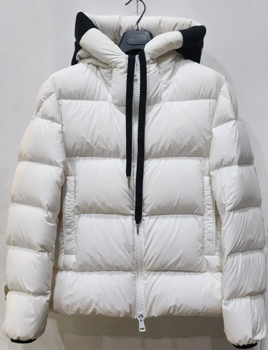 Moncler Odat hooded retiring down jacketSize 2