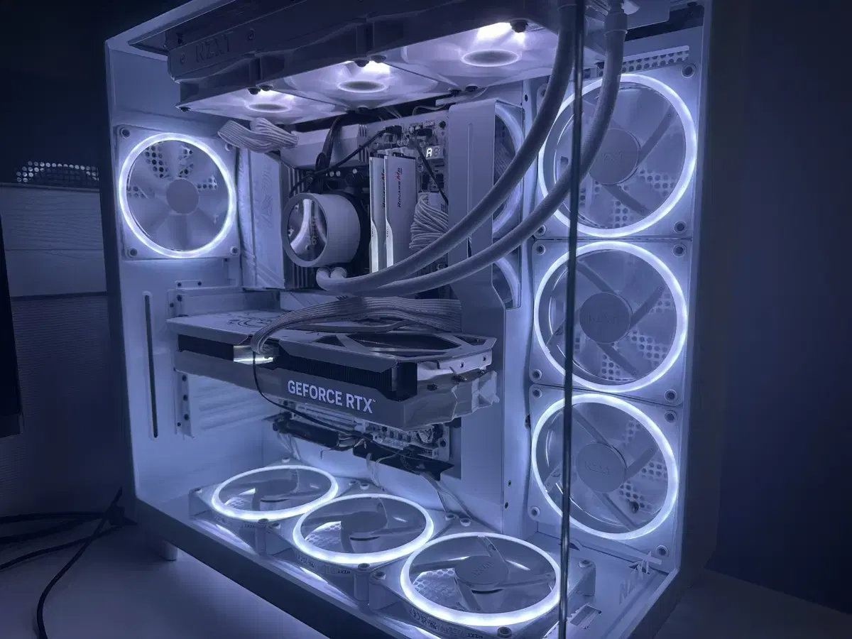 NZXT H9 화이트 세팅 4070super 컴퓨터 본체