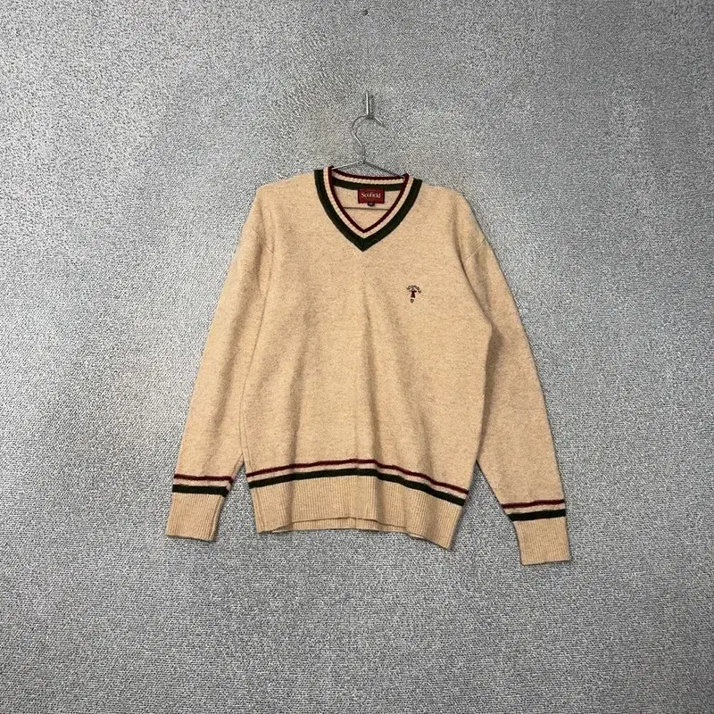 Scofield Vintage V-neck Beige Knit 95