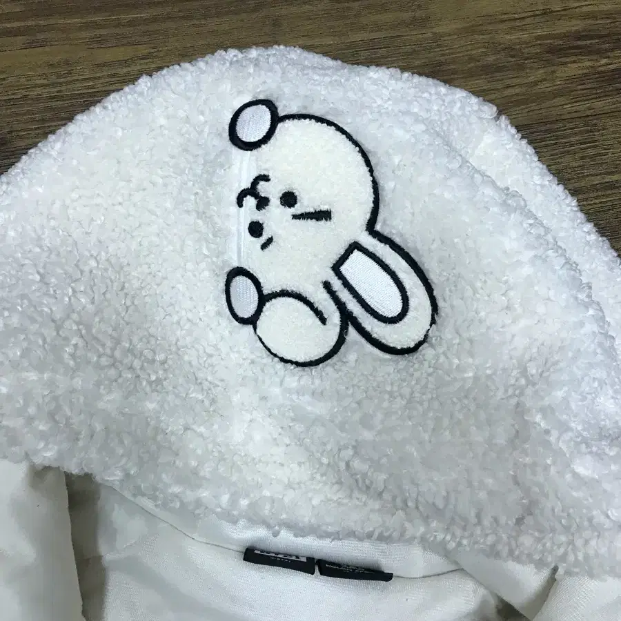 코오롱스포츠 bt21쿠키 플리스자켓