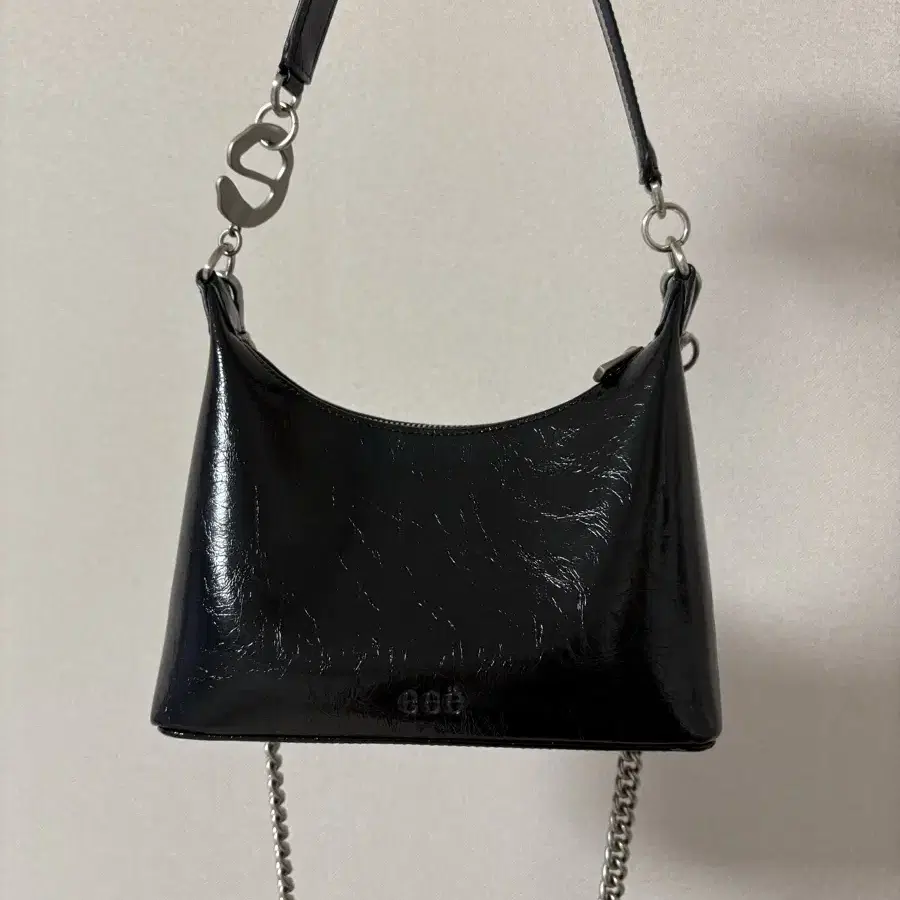 이이에(eee)가방 MINI chain city bag 블랙