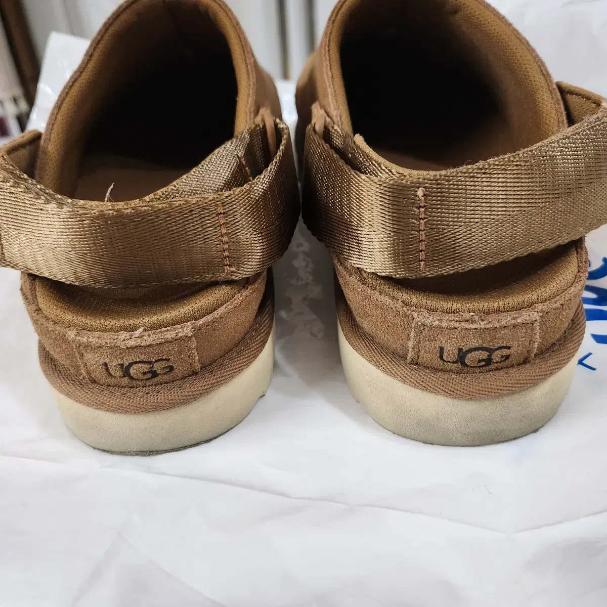 UGG 어그 골든스타 클로그 체스트넛 (230mm)