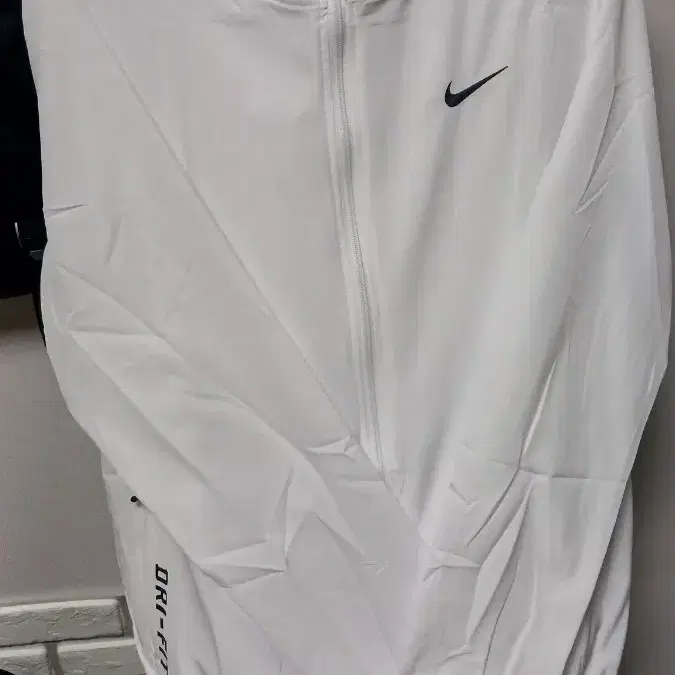 나이키 드라이핏 화이트 윈드러너 후드 집업 쟈켓 NIKE DRI-FIT