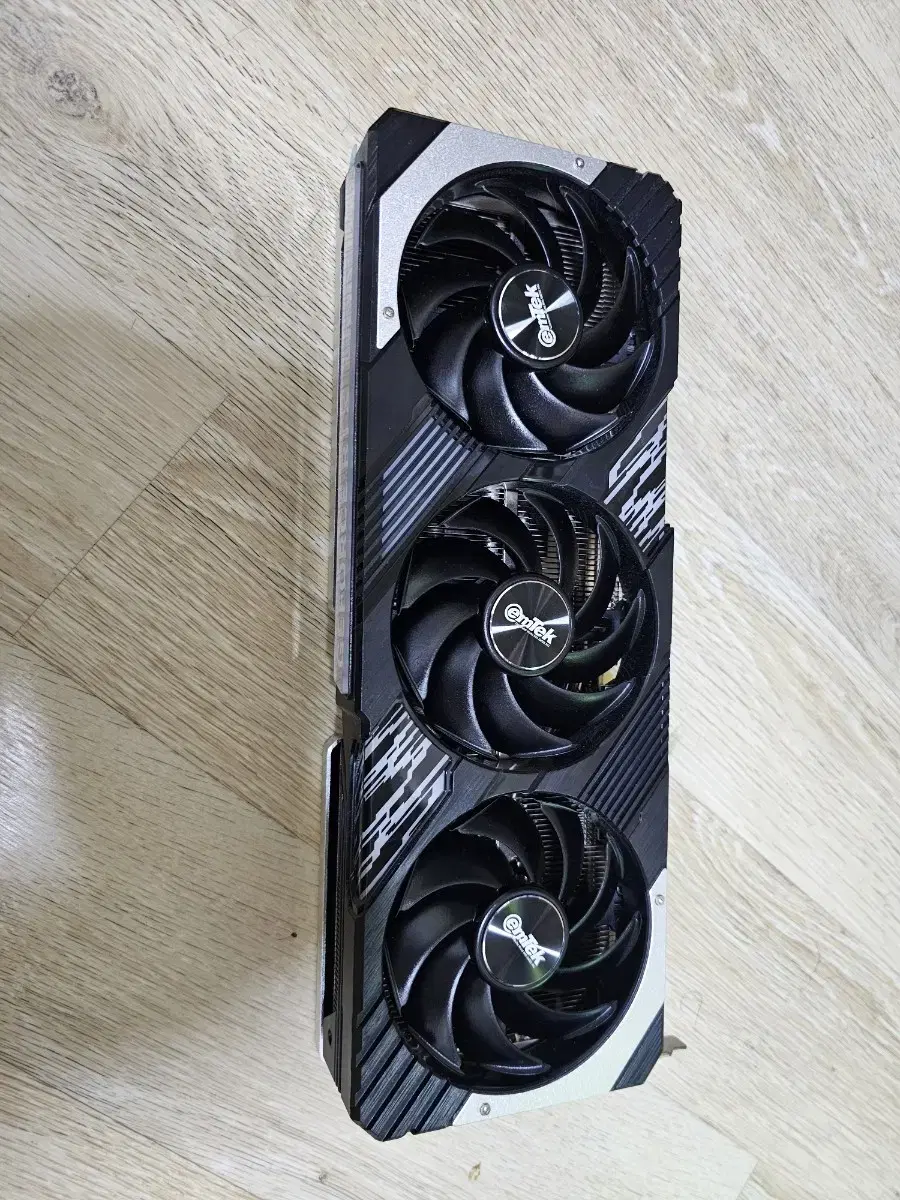 emtek rtx 4070 gaming pro 12gb 팝니다