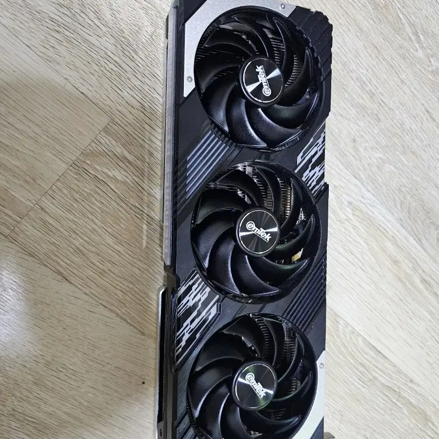 emtek rtx 4070 gaming pro 12gb 팝니다