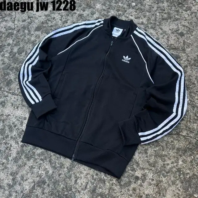 L ADIDAS ZIPUP 아디다스 집업