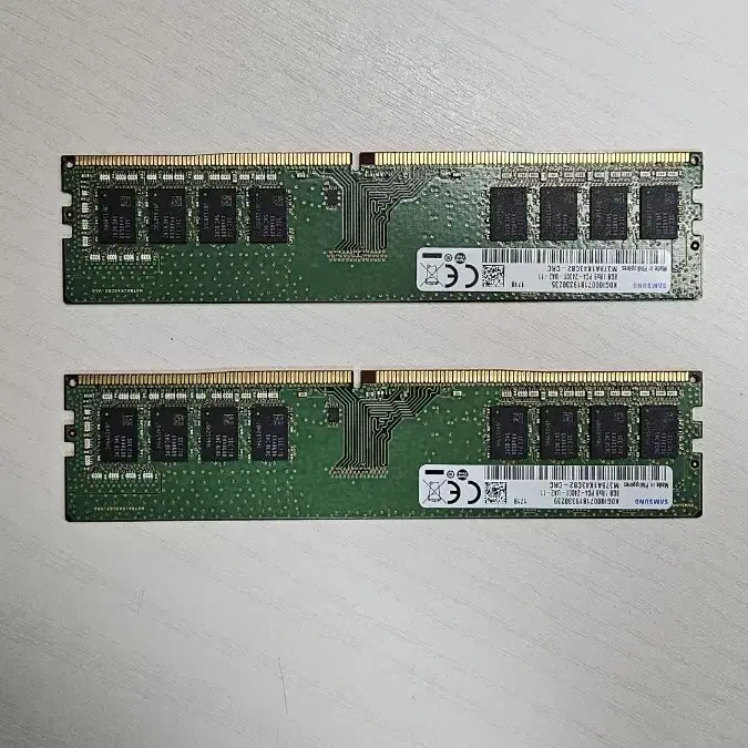 삼성 DDR4 8GB PC4-2400T 2개