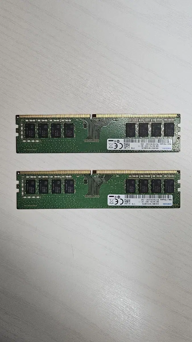 삼성 DDR4 8GB PC4-2400T 2개