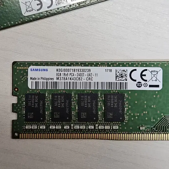 삼성 DDR4 8GB PC4-2400T 2개