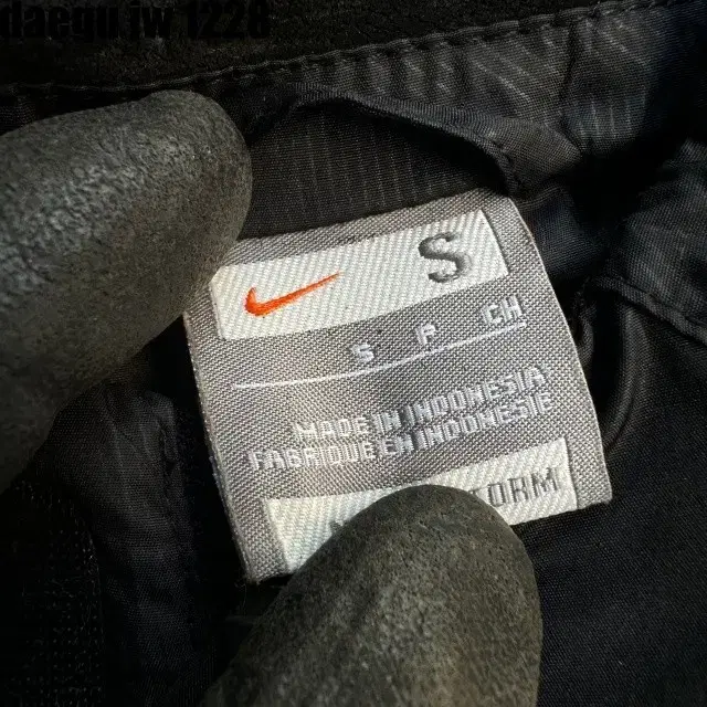 S 95-100 NIKE JACKET 나이키 자켓