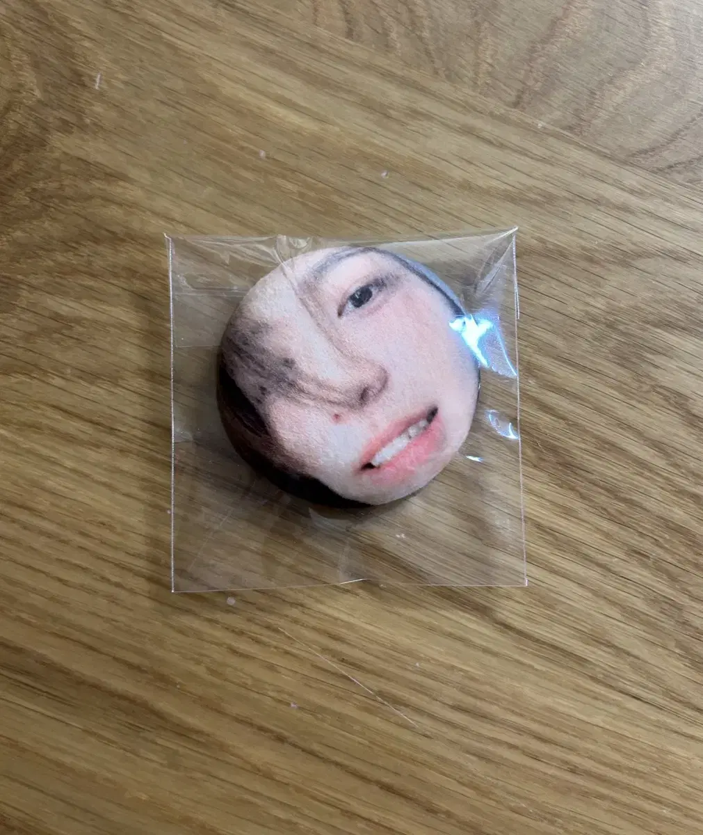 boynextdoor leehan malangpinbadge