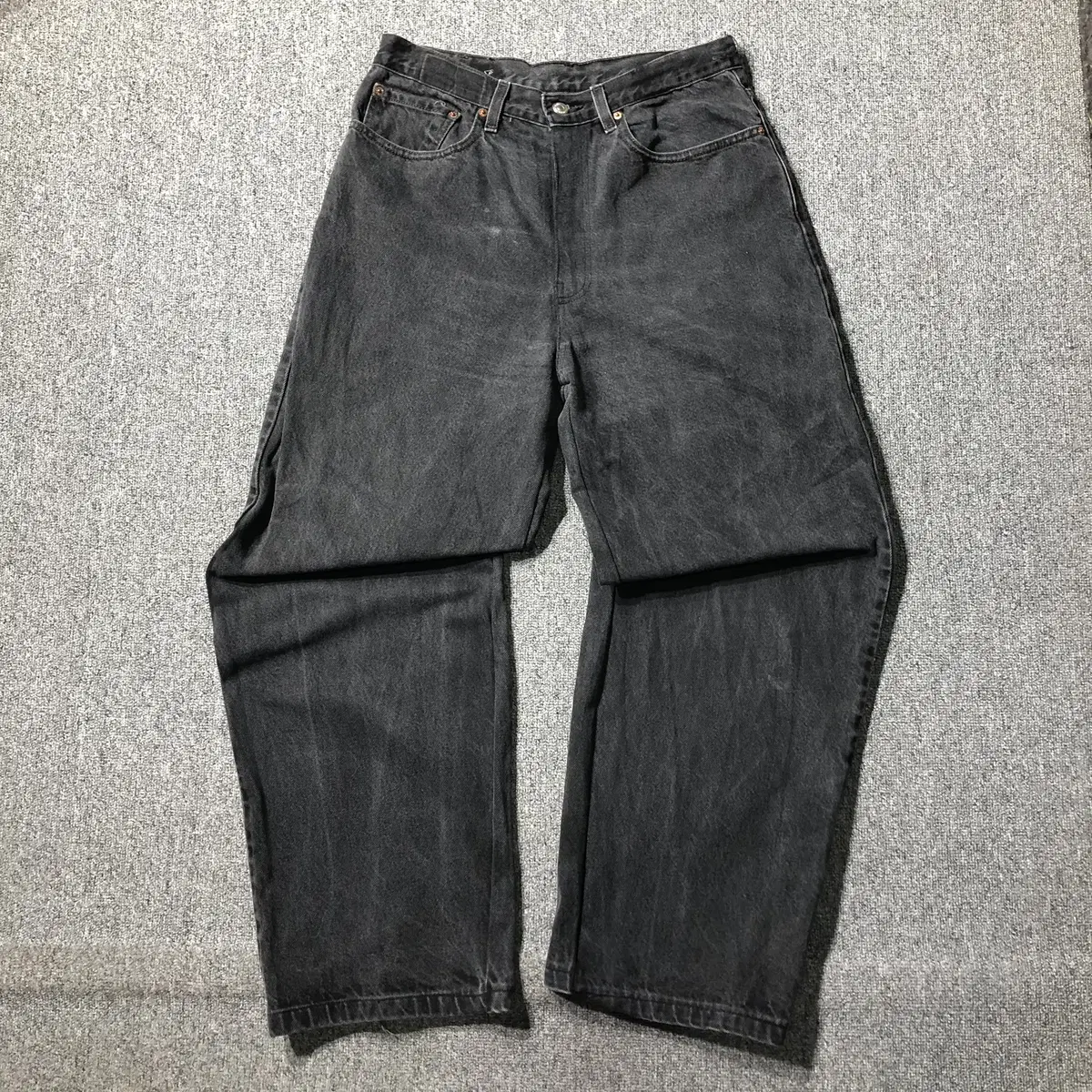 Levis 550 black denim pants (31) OLD6669