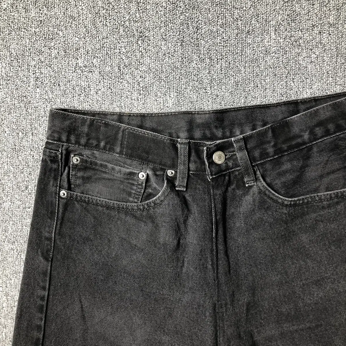 Levis 550 black denim pants (31) OLD6669