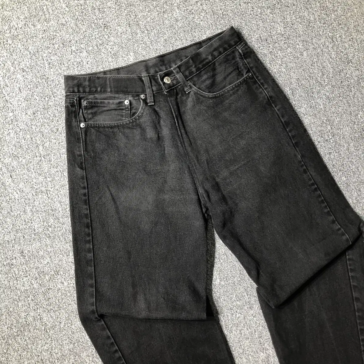 Levis 550 black denim pants (32) OLD6670