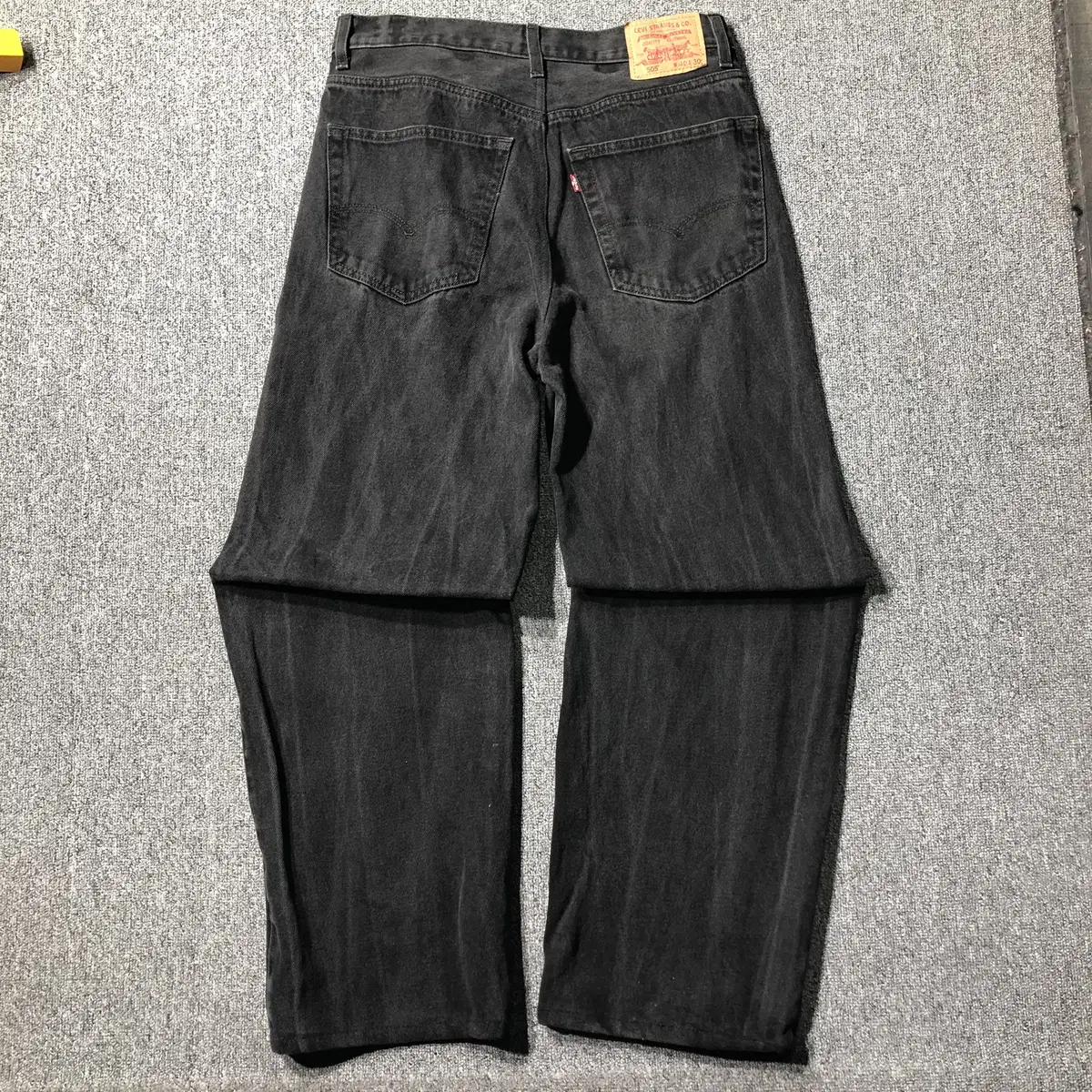 Levis 550 black denim pants (32) OLD6670