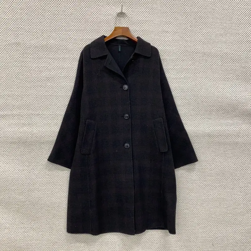 Benetton Casual Check Wool Coat 105 A08043