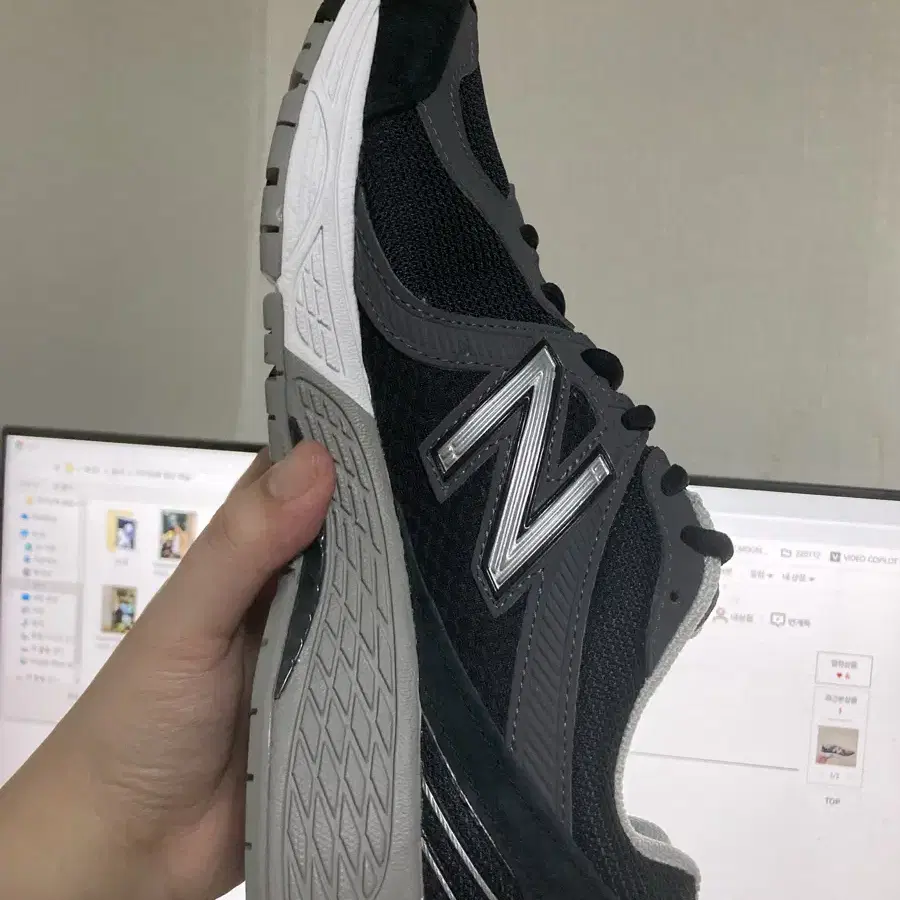 뉴발란스 꼼데가르송 860v2 black