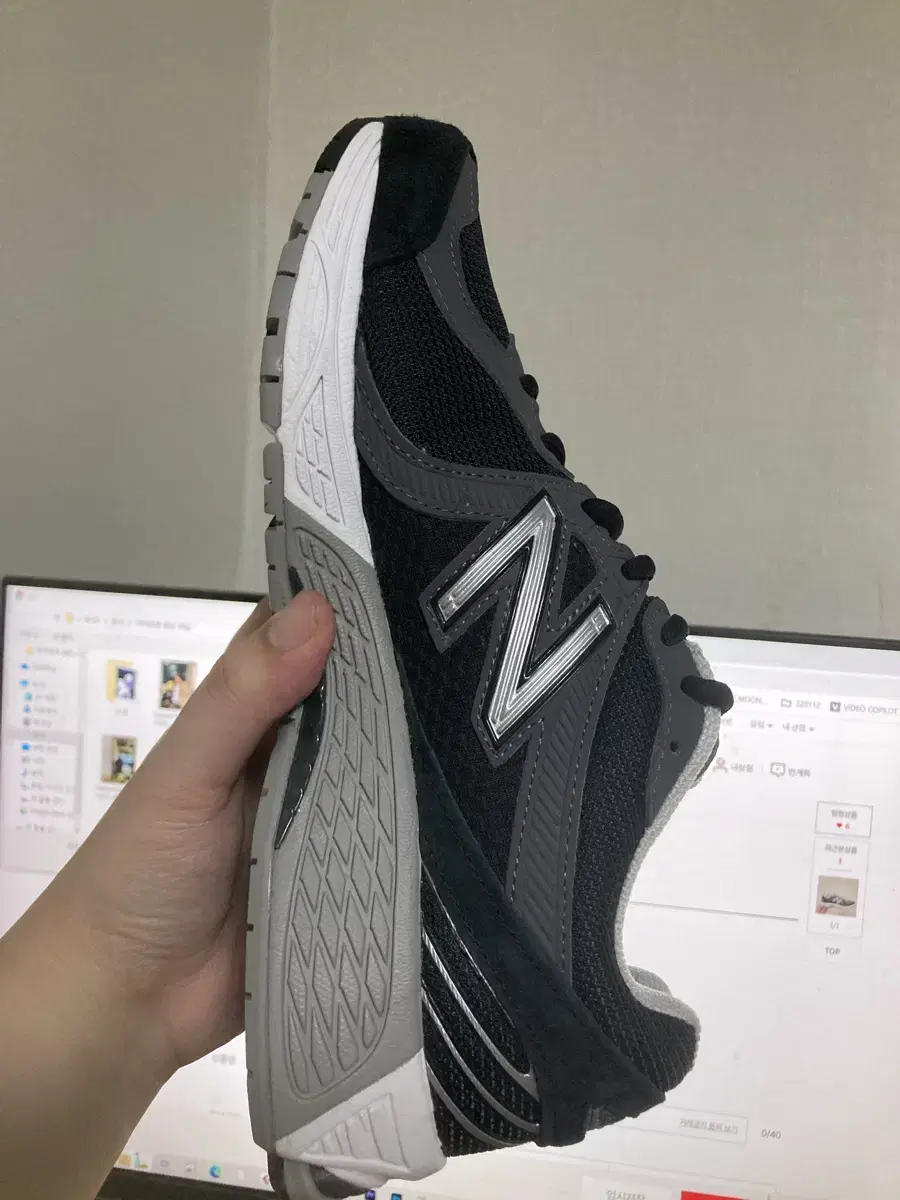 뉴발란스 꼼데가르송 860v2 black