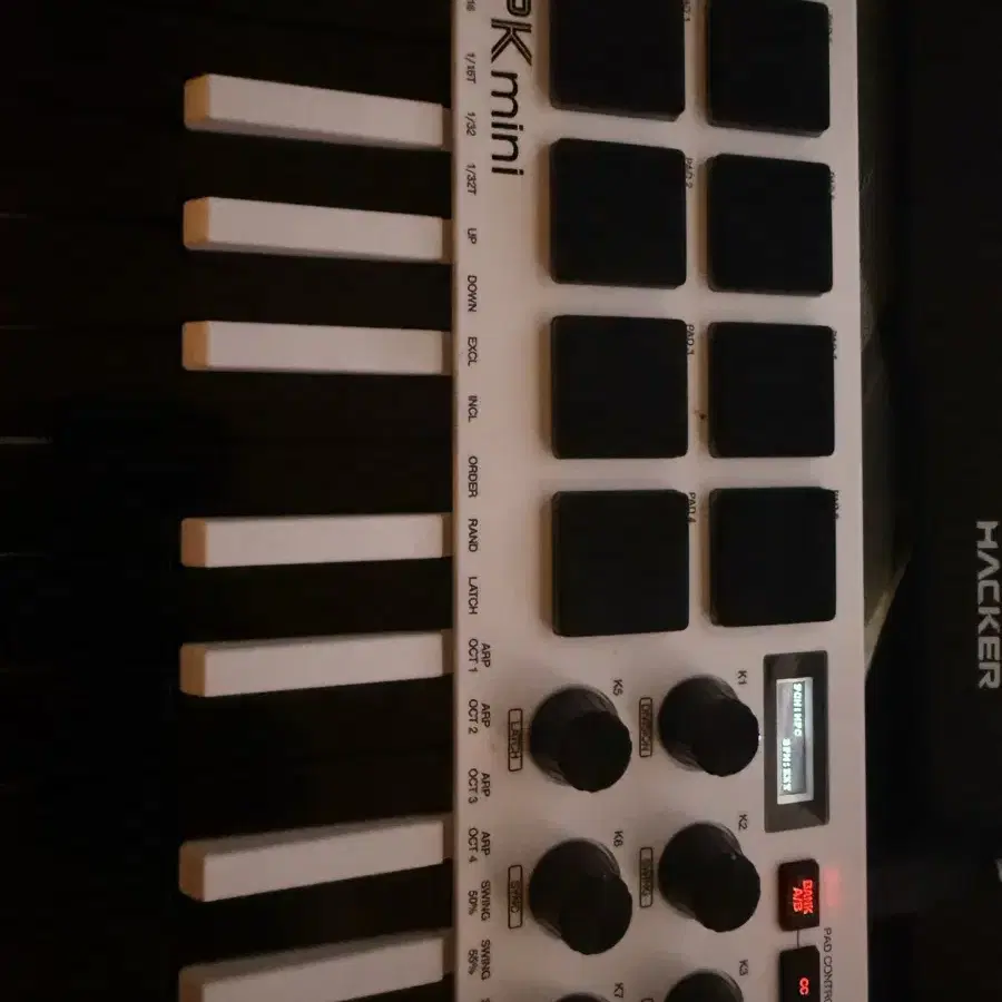 AKAI MPK mk3 건반 컨트롤러 팝니다