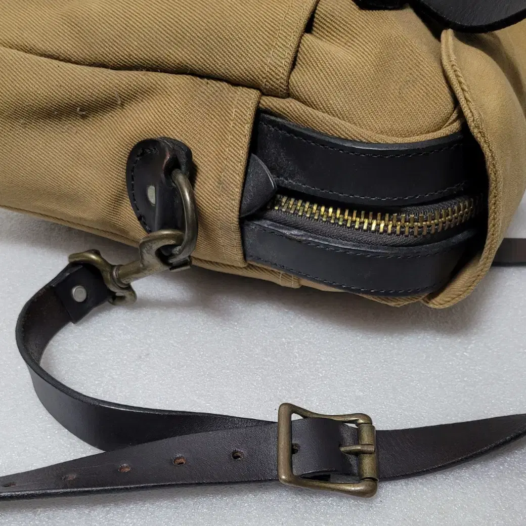 필슨 FILSON 256 Original briefcase TAN(탄)