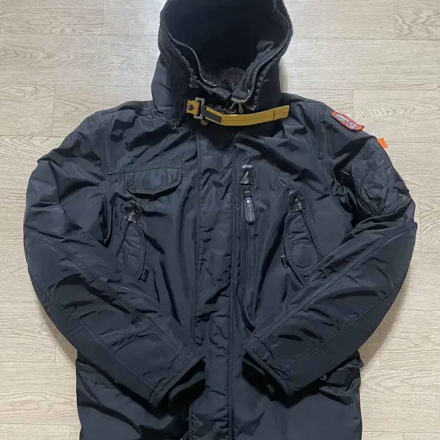 파라점퍼스 고비 size M  사이즈 교환 환영