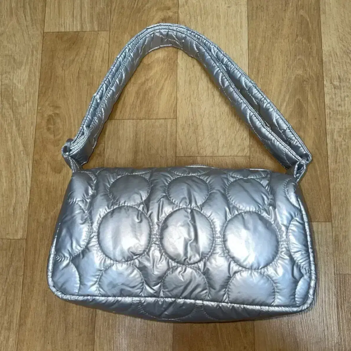 soi snow bag silver 소이 패딩백(1/4까지 할인)