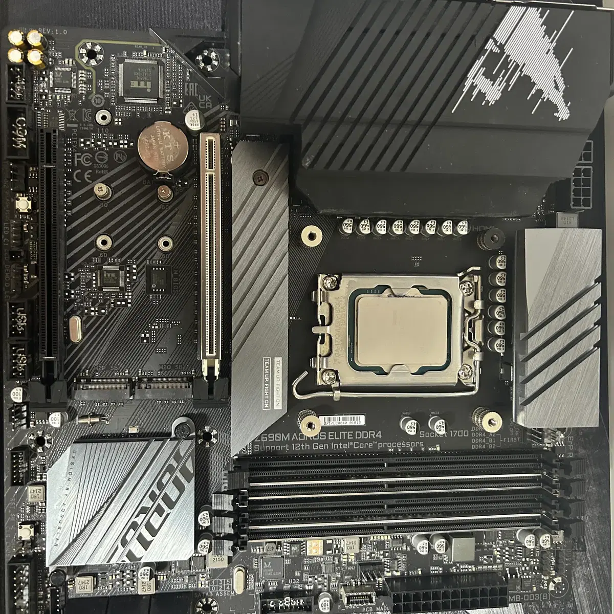 Z690M aorus ddr4 + 12600 KF 팝니다