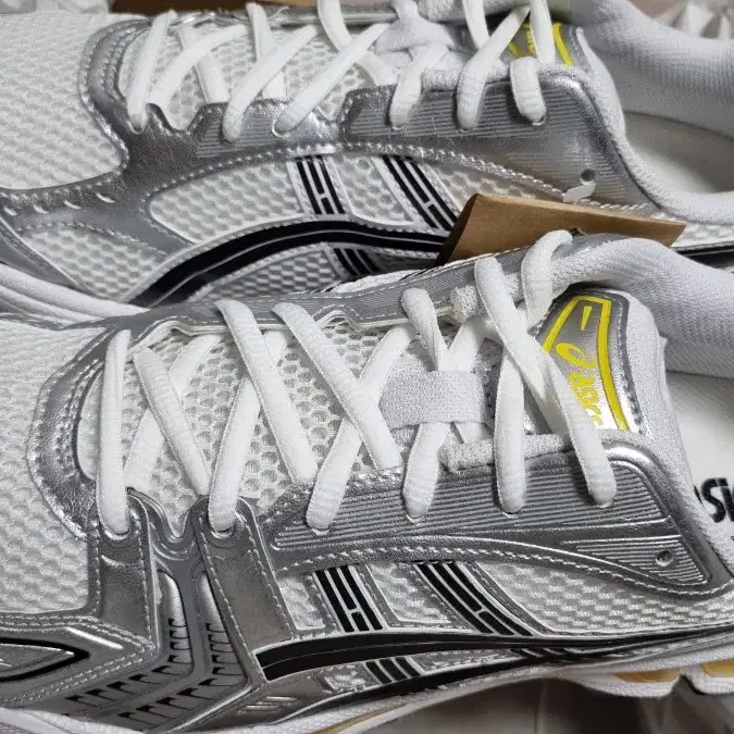 아식스 GEL-KAYANO 14 285