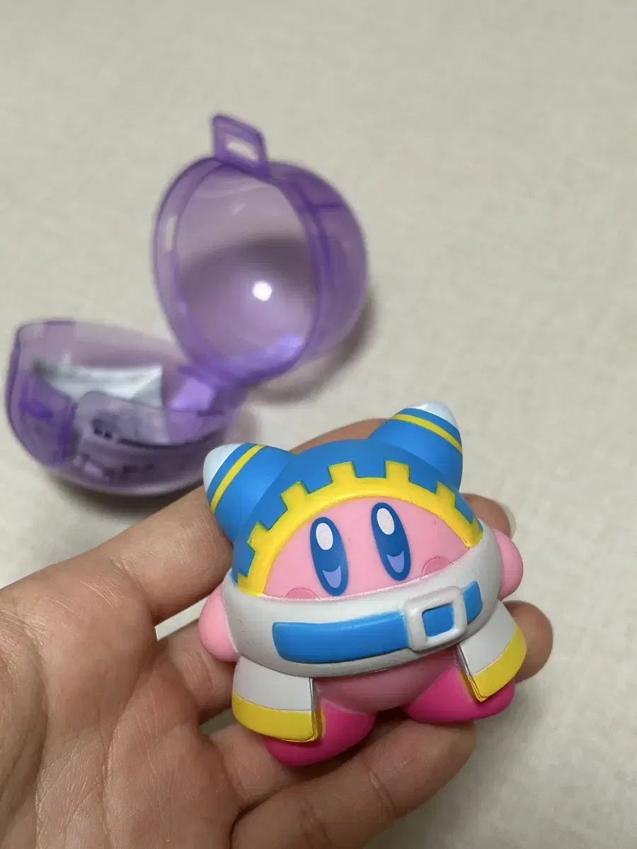 Star Kirby Figurine Gacha (Maberroa, the cuddly mascot)